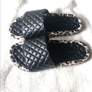 APL Lusso Slides -BNIB- women’s size 7